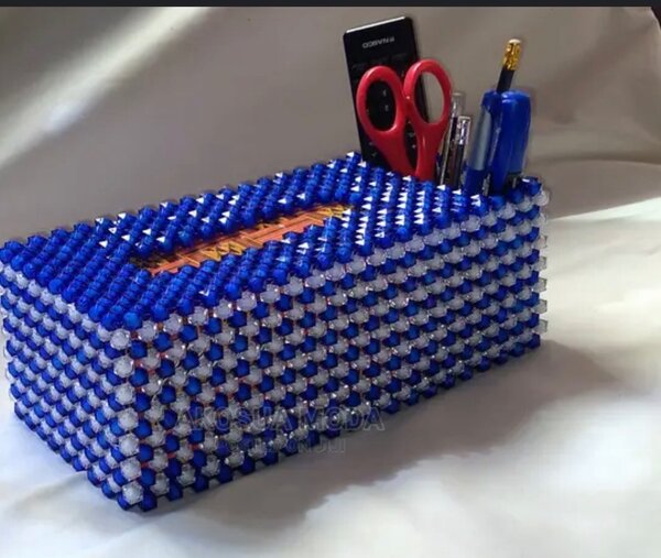 Beaded tissue holder