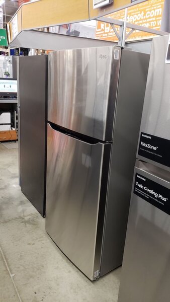 Double door fridge