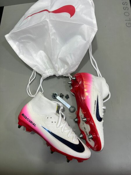 Chaussures de Football à Crampons