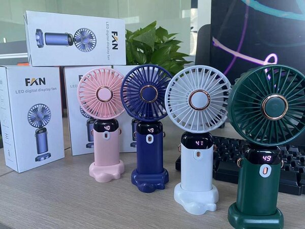 Hand fan
