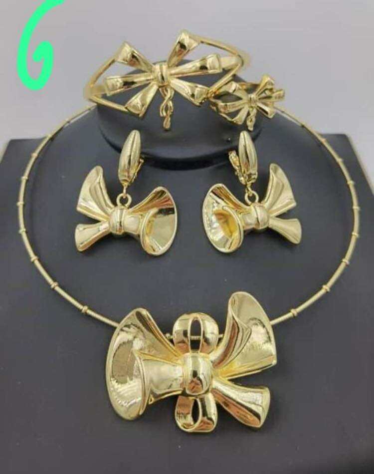 chic ensemble Or Plaqué avec des arcs