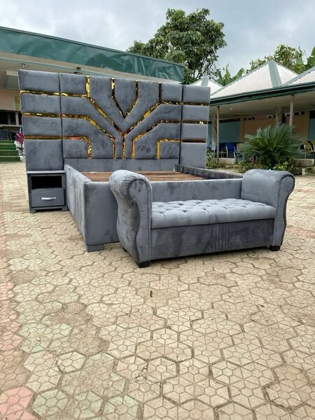 King sizes bed