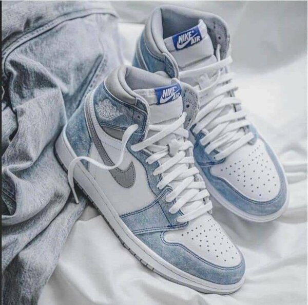 AIR JORDAN