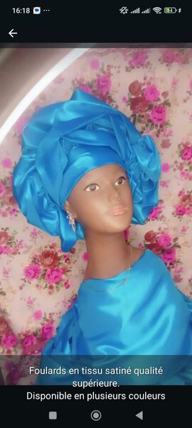 Foulard satin élégant bleu