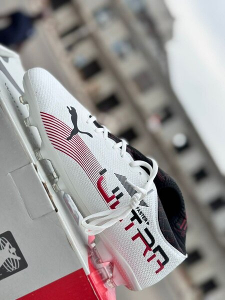 Chaussures de Foot Ultra Légères
