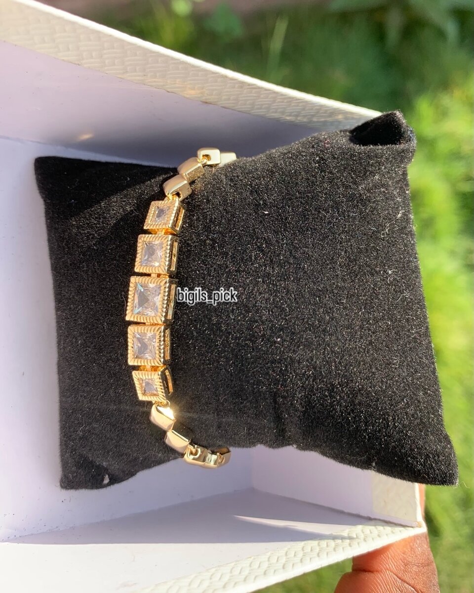 Bracelet