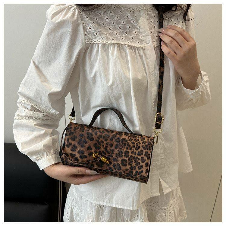Bottega imitation