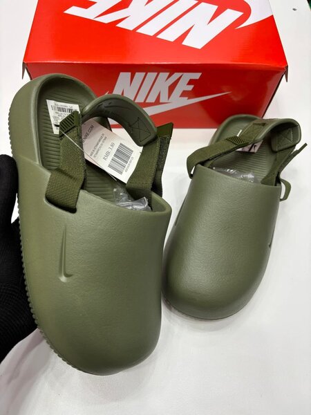 Nike calm slides