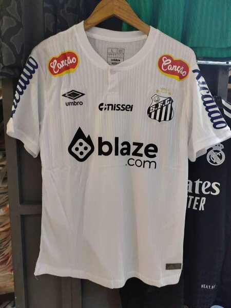 Maillot Santos FC écussons en gomme version pro