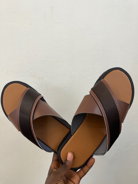 Cross slippers