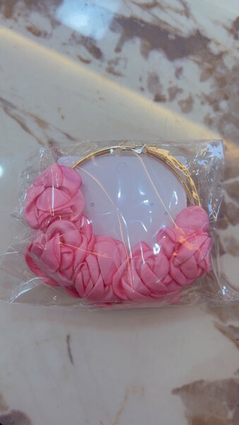 Boucle d'oreille en fleur
