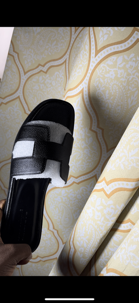 Ladies slippers