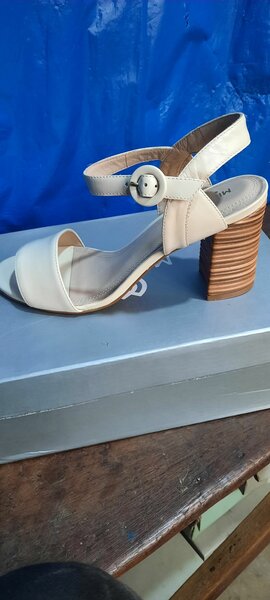 Talon/heels 12