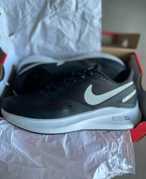 Nike zoom runner