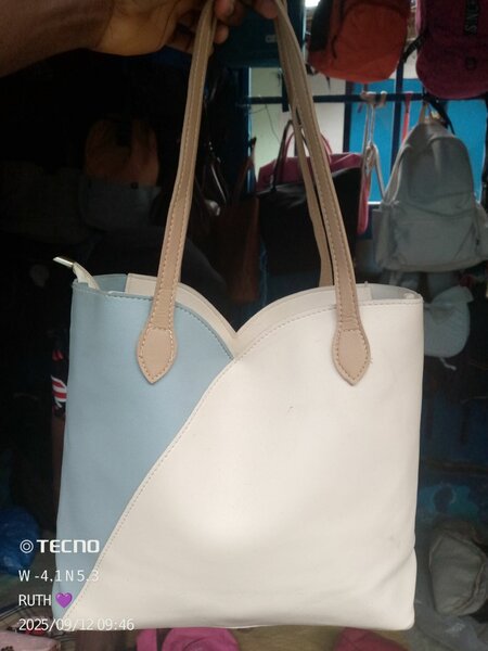 Sac à main en cuir bicolore