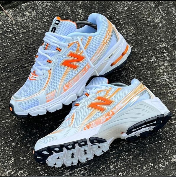 New balance sneaker
