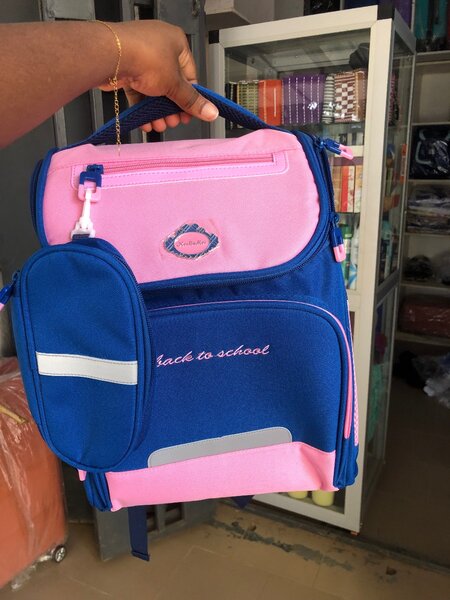 Sac à dos scolaire coloré