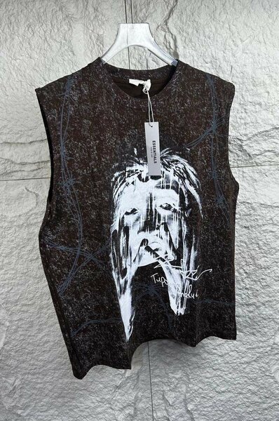 Sleeveless shirt