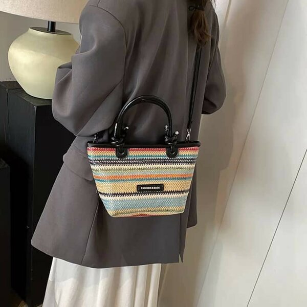 Sac à main en paille élégant