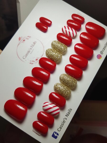 Cartes pour press on nails