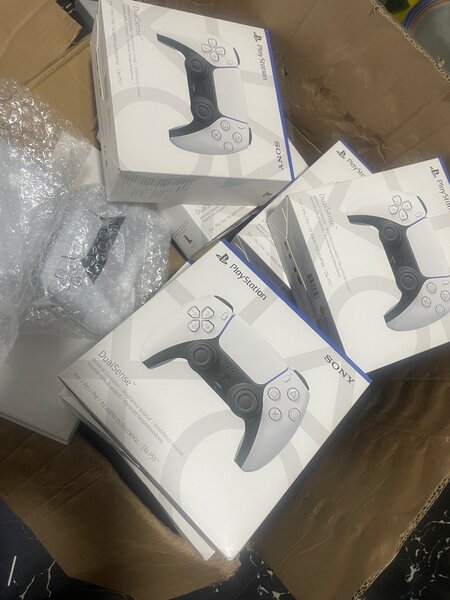PS5 controllers