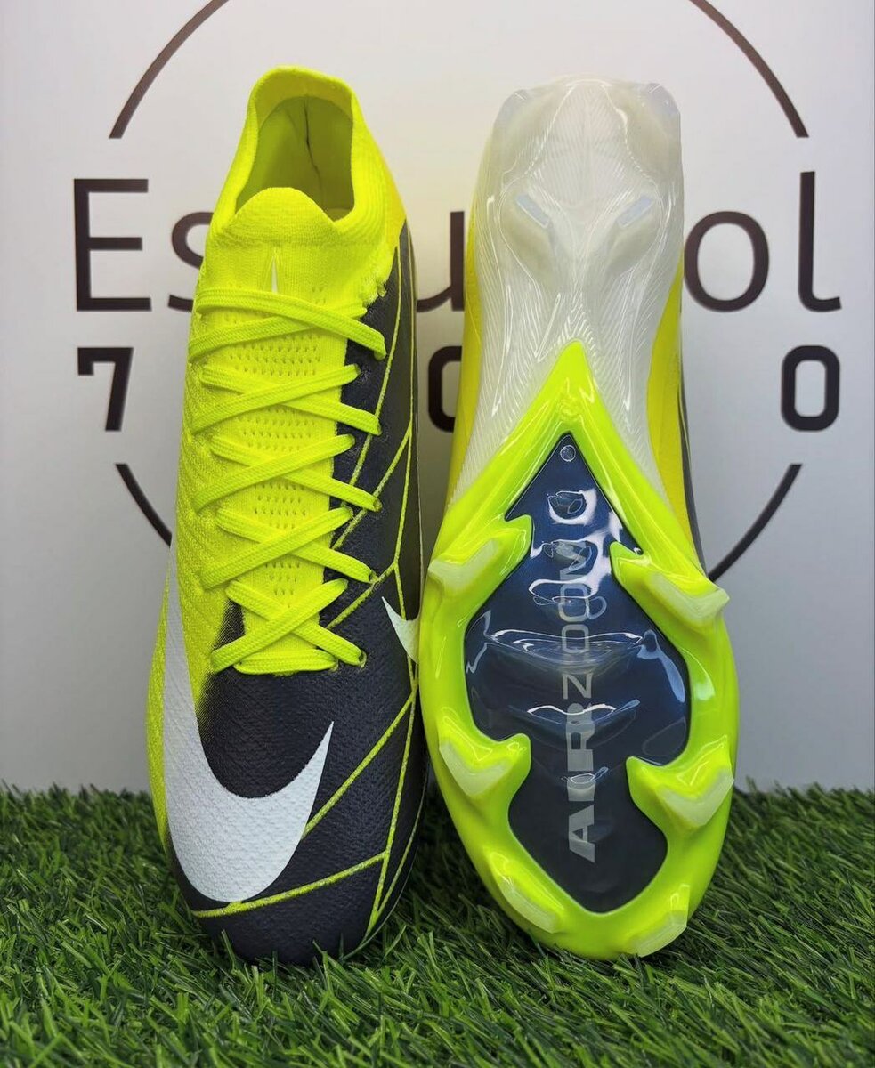 Crampons Nike
