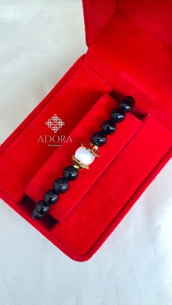 Bracelet perles noires élégantes