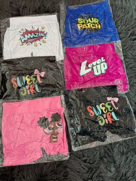 Bum shorts
