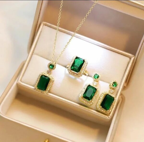 Rhinestone Pendant Necklaces