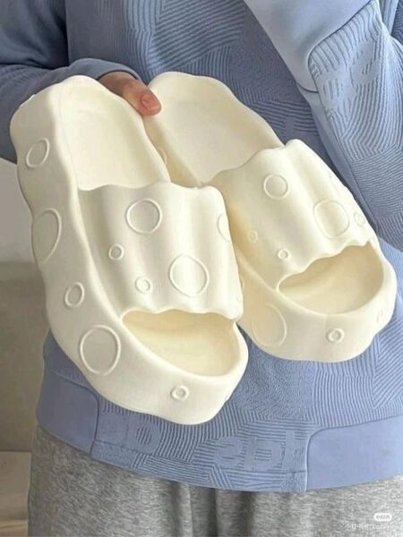 Ladies sandals