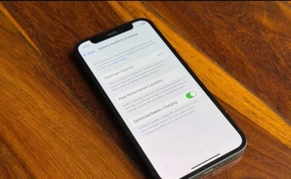 iPhone 12 simple