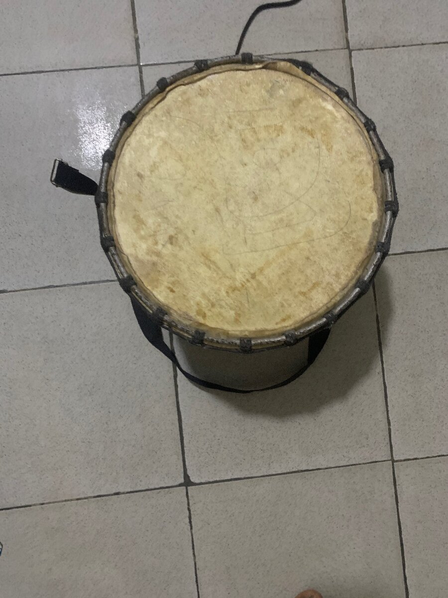 Tambour  africain a deux faces