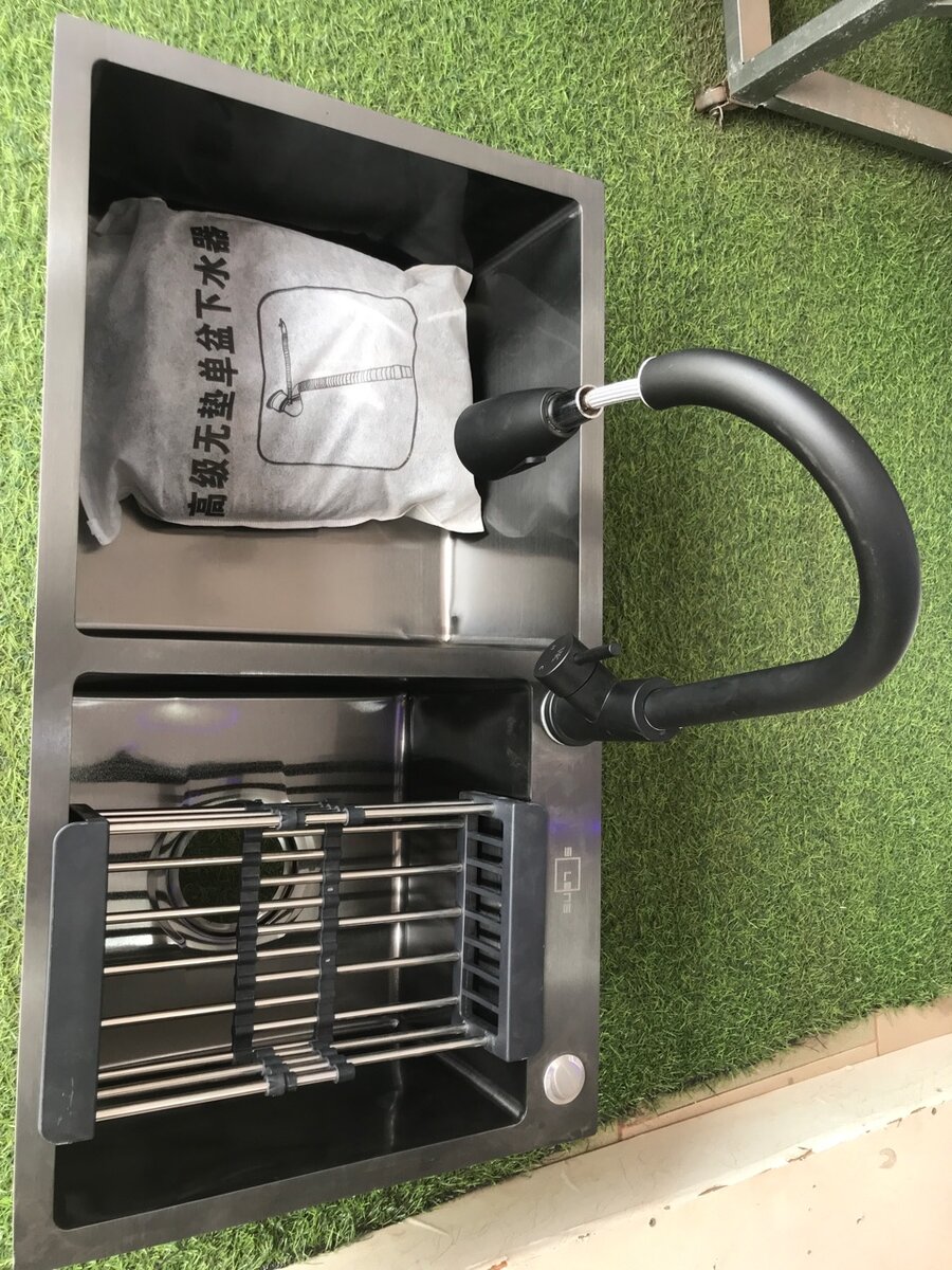 Kitchen sink