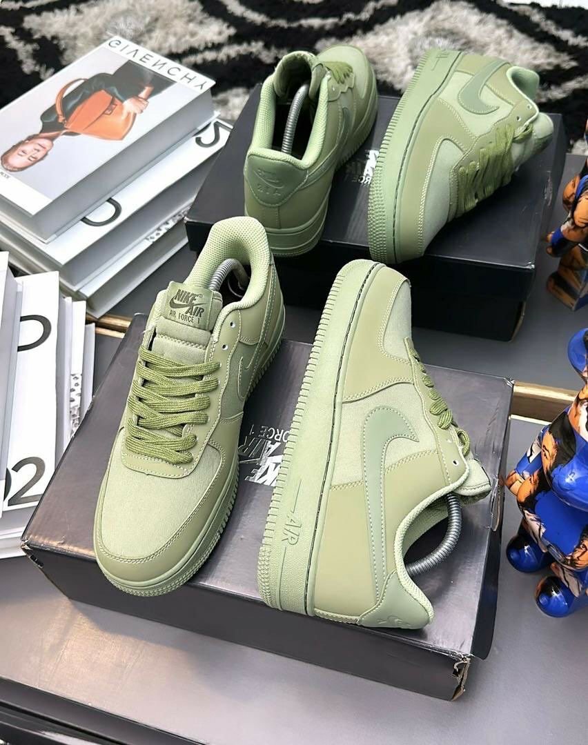 Nike Sneaker