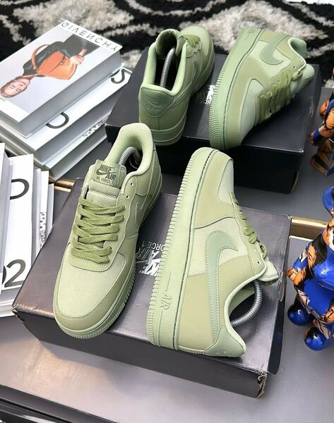 Nike Sneaker