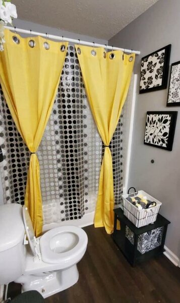Serwaa curtains