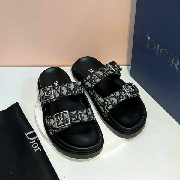 Fashion slippers