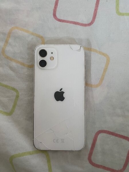 iPhone 12 simple
