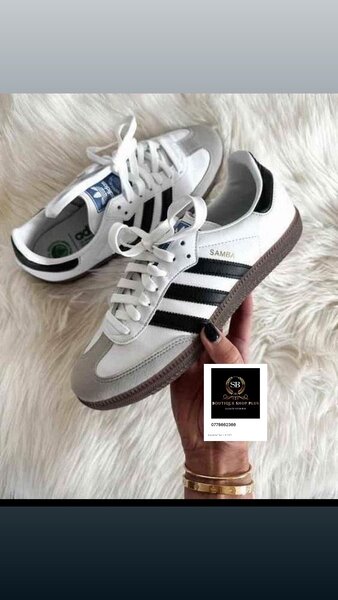 Basket adidas samba  authentique avec sa boîte