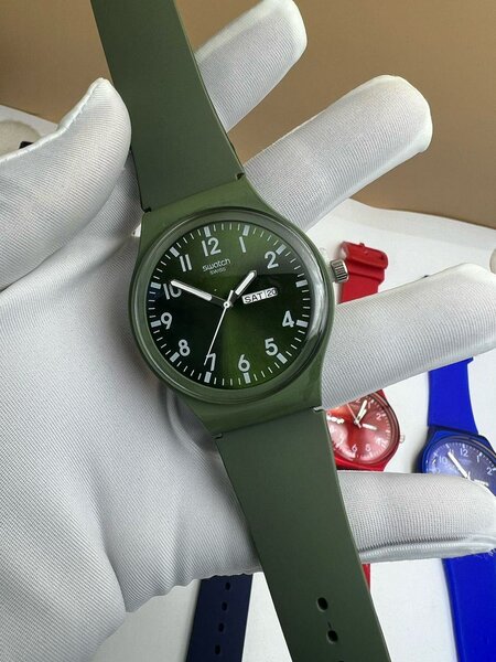 Montre SWATCH chic imperméable
