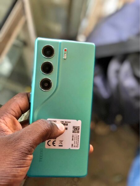 Tecno camon 40