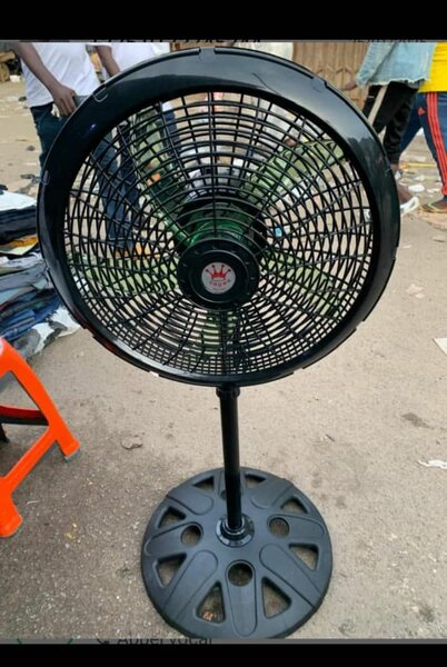 Ventilateur sur pied réglable