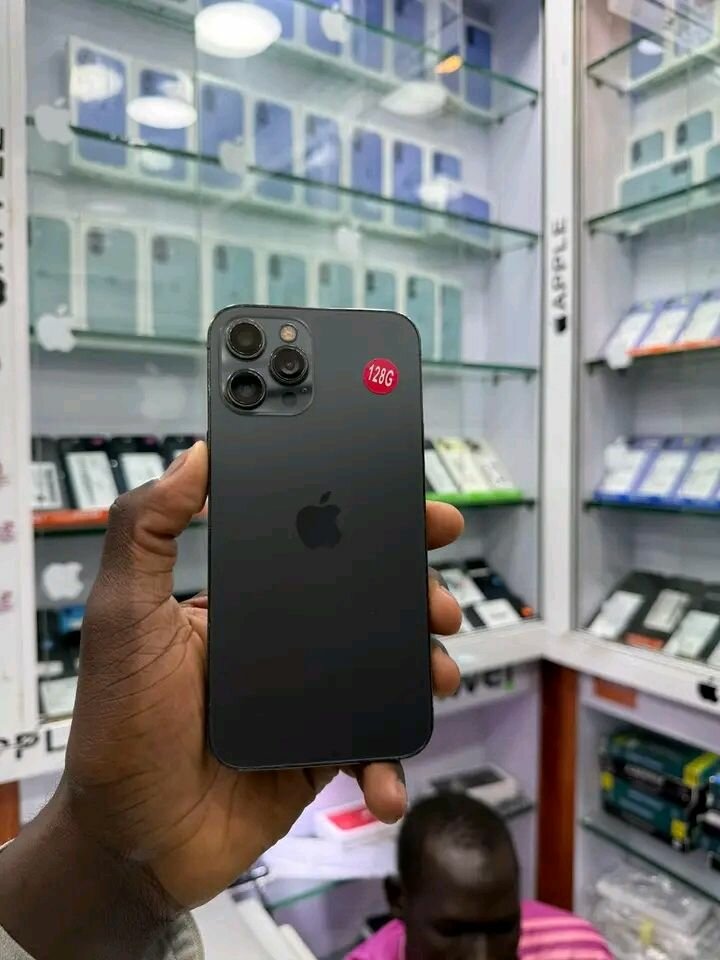 iPhone 128 Go Noir