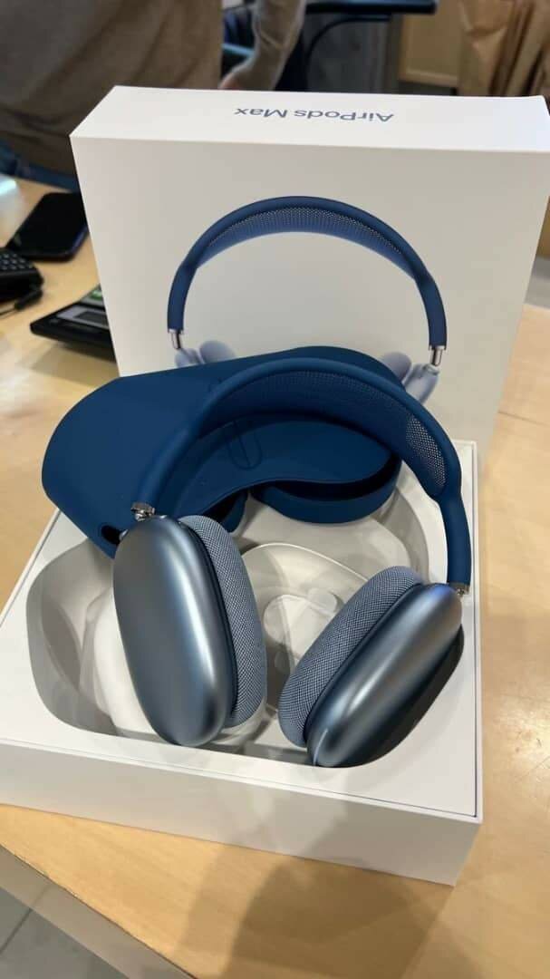 APPLE AIRPODS MAX HEADPHONES