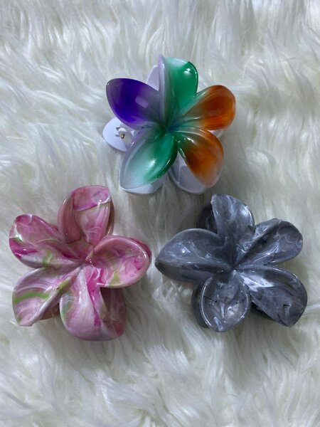 Pince en fleurs