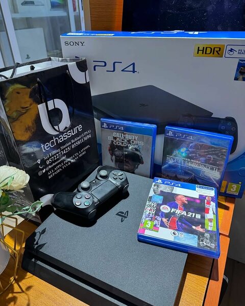 PS4 slim