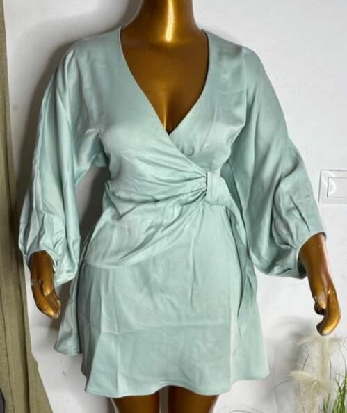 Robe courte friperie dos ouvert 