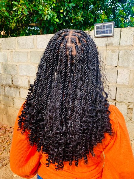 Knotless braids