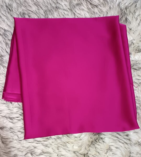 Tissu en soie unicolore