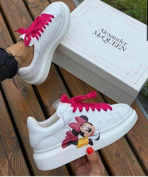 Ladies shoes